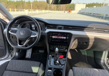 Volkswagen Passat B8 Variant Facelifting 1.5 TSI EVO 150KM 2022 Volkswagen Passat salon PL FV Vat 23 rok gwarancji automat DSG, zdjęcie 23