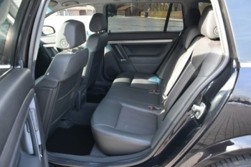 Opel Vectra C Kombi 2.8 V6 turbo ECOTEC 250KM 2008 Opel Vectra 2.8 250KM Manual 2008r. Skóra, zdjęcie 12