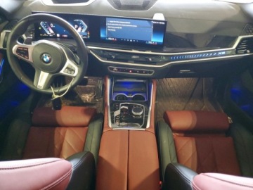 BMW X6 G06 2024 BMW X6 XDrive 2024 3.0 Benzyna 335KM, zdjęcie 8