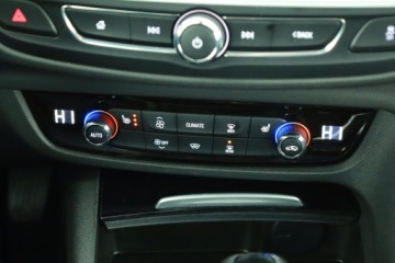 Opel Insignia II Sports Tourer Facelifting 2.0 Diesel 174KM 2022 Opel Insignia 2.0 CDTI, Salon Polska, zdjęcie 9