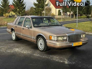 Lincoln Town Car II 1991 Lincoln Town Car Executive Series 1991