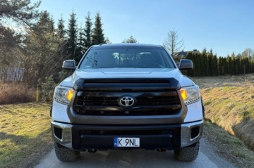 Toyota Tundra II 2014 Toyota Tundra Toyota Tundra 5.7 4x4 Double Cab SR5 5.7 Benzyna 381KM, zdjęcie 2