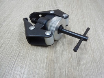 Съемник стеклоочистителя, зажимы подшипника генератора 4-40