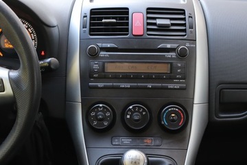 Toyota Auris II Hatchback 5d Dual VVT-i 100 99KM 2013 Toyota Auris 1.3 Dual VVT-i, Salon Polska, Klima, zdjęcie 12