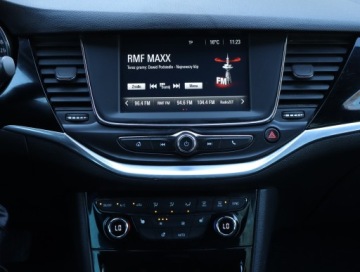 Opel Astra K Sports Tourer 1.4 Turbo 150KM 2016 Opel Astra 1.4 T, Automat, Klima, Klimatronic, zdjęcie 11