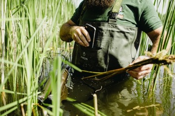 Вейдерсы с карманом на передней застежке Плюсы