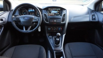 Ford Focus III Kombi Facelifting 1.6 TDCi 115KM 2015 Ford Focus zarejestrowany, ubezpieczony., zdjęcie 9