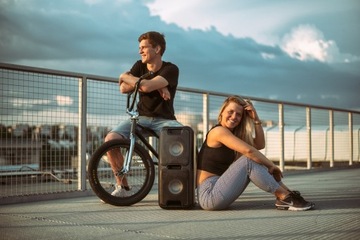 ПОРТАТИВНАЯ Bluetooth-ДИНАМИКА ДЛЯ КАРАОКЕ 70 ВТ GOGEN 686X