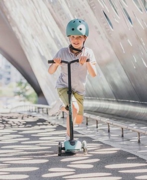 SCOOTANDRIDE HIGHWAYKICK 5 LED СКЛАДНОЙ САМОКАТ СО СВЕТЯЩИМИСЯ КОЛЕСАМИ 5+