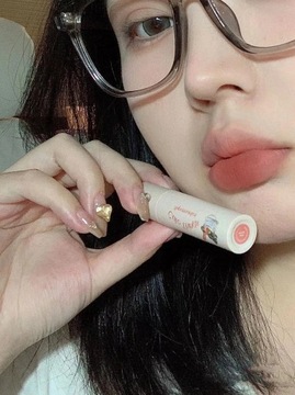 Новинка! Блеск для губ Velvet Matte Milky Cream