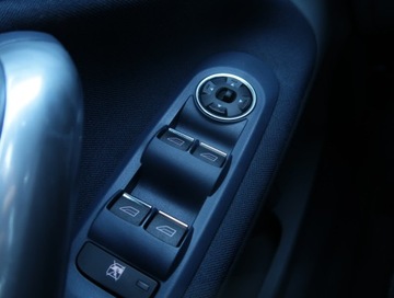 Ford Mondeo IV Hatchback 2.0 Duratorq TDCi DPF 140KM 2007 Ford Mondeo 2.0 TDCi, Salon Polska, Serwis ASO, zdjęcie 15