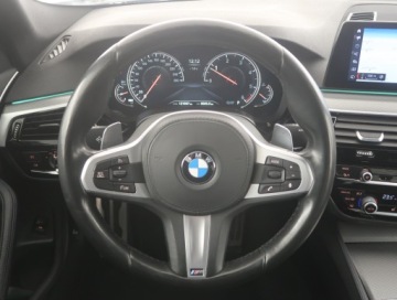 BMW Seria 5 G30-G31 Limuzyna 520d 190KM 2017 BMW 5 520d, Salon Polska, Serwis ASO, 187 KM, zdjęcie 14