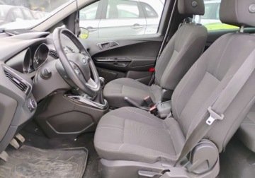 Ford B-MAX 1.5 TDCi 95KM 2016 Ford B-MAX 112016r 1.5TDCI. Panorama. Uszkodzony tyl. Jezdzi. 1.5 Diesel, zdjęcie 6