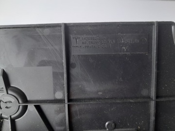 КРЕПЛЕНИЕ КРЫШКИ БАГАЖНИКА TESLA МОДЕЛЬ 3