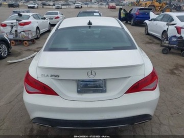 Mercedes CLA C117 2018 Mercedes-Benz CLA 250 Coupe 2.0 Benzyna 208KM, zdjęcie 6