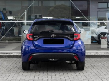 Toyota Yaris IV Hatchback Facelifting 1.5 Hybrid Dynamic Force 130KM 2026 Executive 1.5 Hybrid 130KM | Podgrzewane fotele!, zdjęcie 4