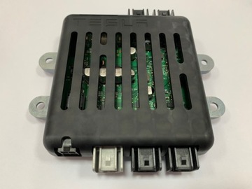Tesla S X moduł ładowarki USB 1042829-00-F NOWY