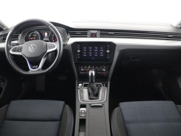 Volkswagen Passat B8 2021 Volkswagen Passat | Hybryda | Hak | Przyciemniane, zdjęcie 12
