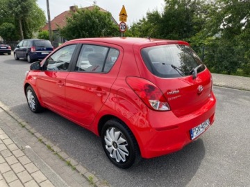 Hyundai i20 I Hatchback 5d Facelifting 1.1 CRDi 75KM 2013 Hyundai i20 KLIMATYZACJA CENTRALNY ZAMEK EL.SZYBY KOMPUTER SERWISOWANY GWA, zdjęcie 1