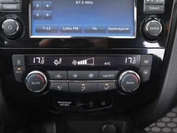 Nissan Qashqai II Crossover Facelifting 1.5 dCi 115KM 2018 Nissan Qashqai 1.5 dCi, Salon Polska, Serwis ASO, zdjęcie 18