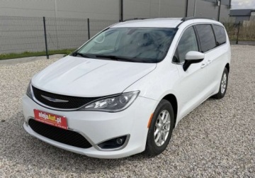 Chrysler Voyager V 2020 Chrysler Voyager 3.6 BENZ 291 KM 2020r 117.000 km Warszawa 3.6 291KM, zdjęcie 3