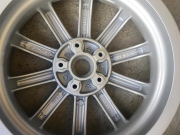 Обод колеса Piaggio MP3 250 400 500 Fuoco 2006-14