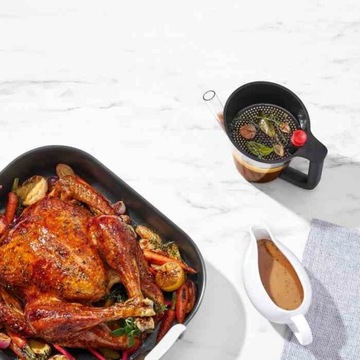 Сепаратор жира 1л. черный Good Grips OXO