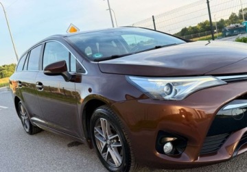 Toyota Avensis III Wagon Facelifting 1.8 Valvematic 147KM 2015 Toyota Avensis EditionS 1.8i 147ps 6Biegow BRAZOWA NawiKamera PelnySerwisA, zdjęcie 17