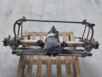 NÁPRAVNICE ZADNÍ NÁPRAVA POLOOSA TĚHLICE LEVÝ PRAVÁ CHEVROLET CORVETTE C4 5.7