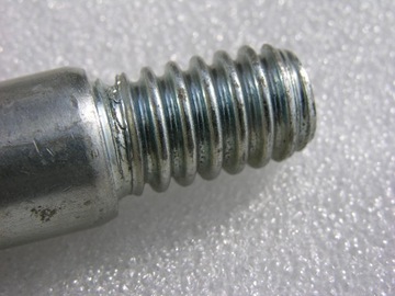 ВИНТ С УШКОЙ ПРИЦЕПНОГО КрюКА OPEL MERIVA A B