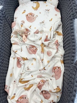 Poduszka uszatka do wózka Boho space