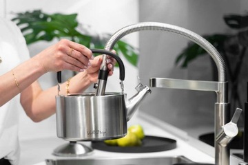 ЧАЙНИК СО СВИСТОЛКОМ DIAMANTE MAT VIALLI DESIGN 1.5