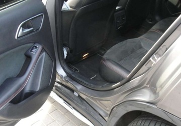 Mercedes GLA I Off-Roader Facelifting 1.6 200 156KM 2018 Mercedes-Benz GLA AMG Line 1,6 Automat 103 tys.km. Panorama 1.6 Benzyna, zdjęcie 12