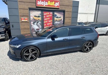 Volvo V60 II  Kombi 2.0 D4 190KM 2019 Volvo V60 4x4 V60 2.0D 190 KM R-Design 2020r Warszawa 2.0 Diesel 190KM