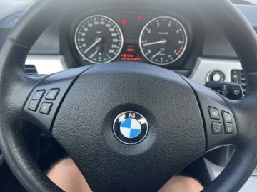BMW Seria 3 E90-91-92-93 Limuzyna E90 316i 122KM 2011 BMW 316 i Zarejestrowany Benzyna Mały przebieg, zdjęcie 11