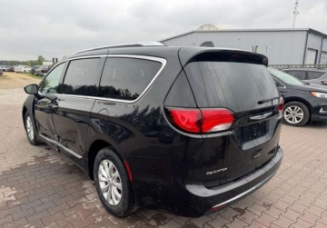 Chrysler Pacifica II 2018 Chrysler Pacifica 2018 Chrysler Pacifica kamery 360 auto w Polsce po akcyz, zdjęcie 5