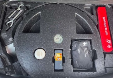 Nissan Qashqai I Crossover Facelifting  1.6 dCi 130KM 2013 Nissan Qashqai 1.6dCi 130KM 6bieg Kamera 360 Navi Temp Panorama Oplaty Gwa, zdjęcie 6