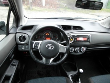 Toyota Yaris III Hatchback 5d 1.0 VVT-i 69KM 2012 Toyota Yaris Salon Polska Klimatyzacja Abs Wspomaganie BenzynaLPG 69KM, zdjęcie 20