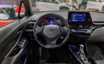 Toyota C-HR I Crossover Facelifting 2.0 Hybrid Dynamic Force 184KM 2023 Toyota C-HR 2.0 Hybrid GR Sport 2.0 Hybryda 184KM, zdjęcie 30