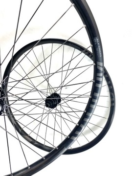 Koła Shimano Boost CL ALEXRIMS EM30 + EM35 Mullet 30mm
