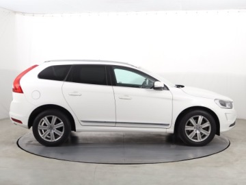 Volvo XC60 I SUV Facelifting 2.4 D4 190KM 2017 Volvo XC60 D4, Salon Polska, 187 KM, 4X4, zdjęcie 5