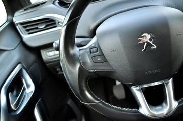 Peugeot 2008 I SUV Facelifting 1.2 PureTech 110KM 2016 Peugeot 2008 1,2 Benzyna 110Km Ledy Skóra Navi, zdjęcie 21