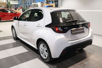 Toyota 2024 Toyota Yaris 1.5 Comfort 1.5 Benzyna 125KM, zdjęcie 2