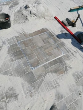 Ревизионный люк для брусчатки/плитки 50х50х6см