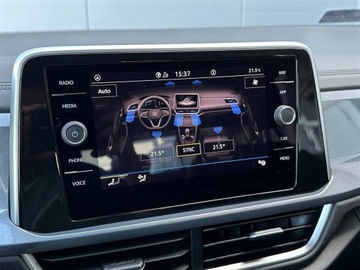 Volkswagen T-Roc I SUV Facelifting 1.5 TSI ACT 150KM 2022 Volkswagen T-Roc 1.5 TSI 150KM Style DSG l Reflekt, zdjęcie 20