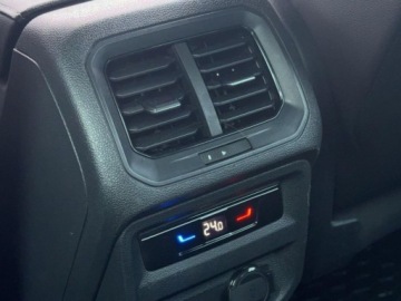 Volkswagen Tiguan II SUV Facelifting 1.5 TSI 150KM 2022 Volkswagen Tiguan 1.5 TSI evo R-Line dsg 2022 1.5 Benzyna 150KM, zdjęcie 26