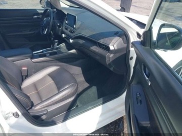 Nissan Altima V 2020 Nissan Altima 2020 Nissan Altima 2.5 SR Sedan 2.5 Benzyna 188KM, zdjęcie 4