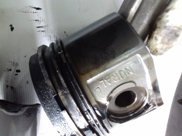 tłok korbowód BMW E39 3.0 D