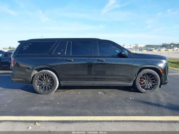 Cadillac Escalade III 2022 Cadillac Escalade 2022r., 6.2L, ESV, 4WD, 4dr Sport Platinum 6.2 Benzyna, zdjęcie 3