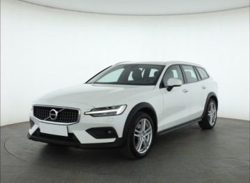 Volvo V60 II  Kombi 2.0 D4 190KM 2019 Volvo V60 Cross Country D4 2.0 AWD, Serwis ASO, zdjęcie 1
